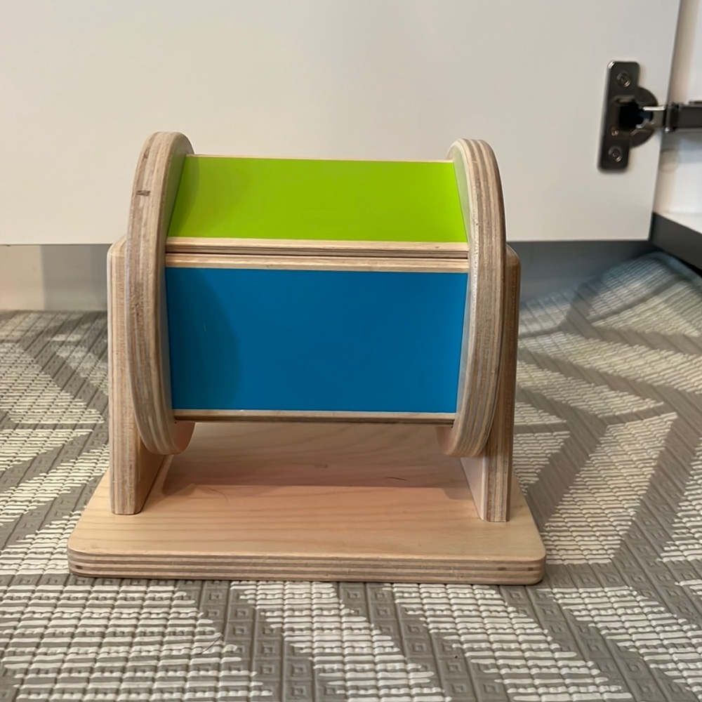 Lovery spinning rainbow